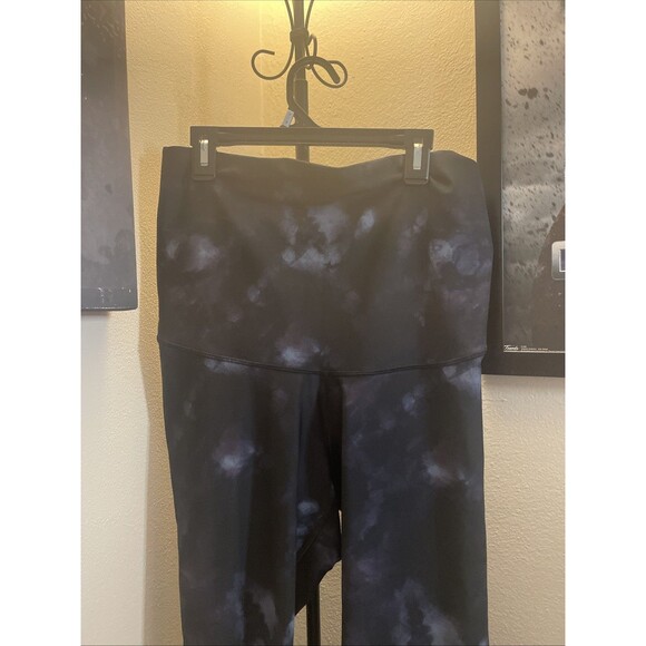 Old Navy L Women’s Super High Rise Leggings Multicolor Active - Picture 2 of 6
